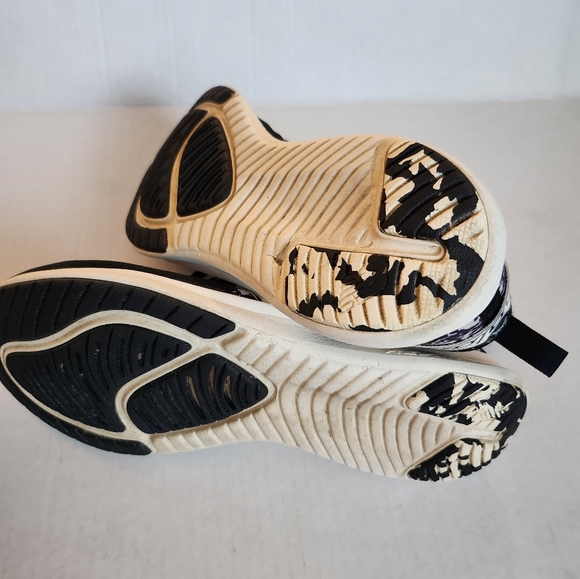 New Balance Sneakers - Picture 5 of 5